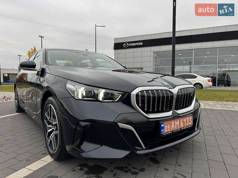 Седан BMW i5 2024 в Мукачевому
