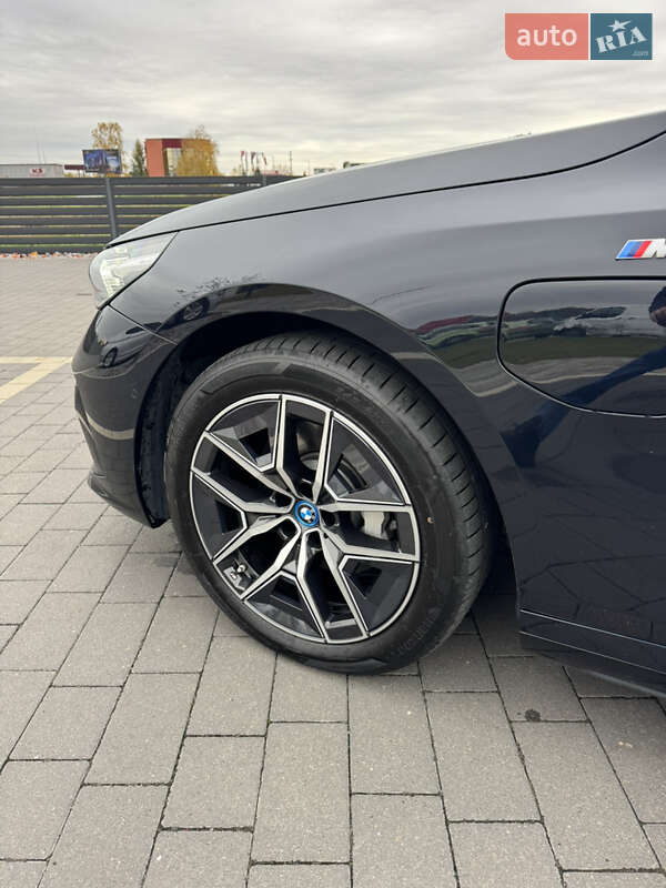 Седан BMW i5 2024 в Мукачевому