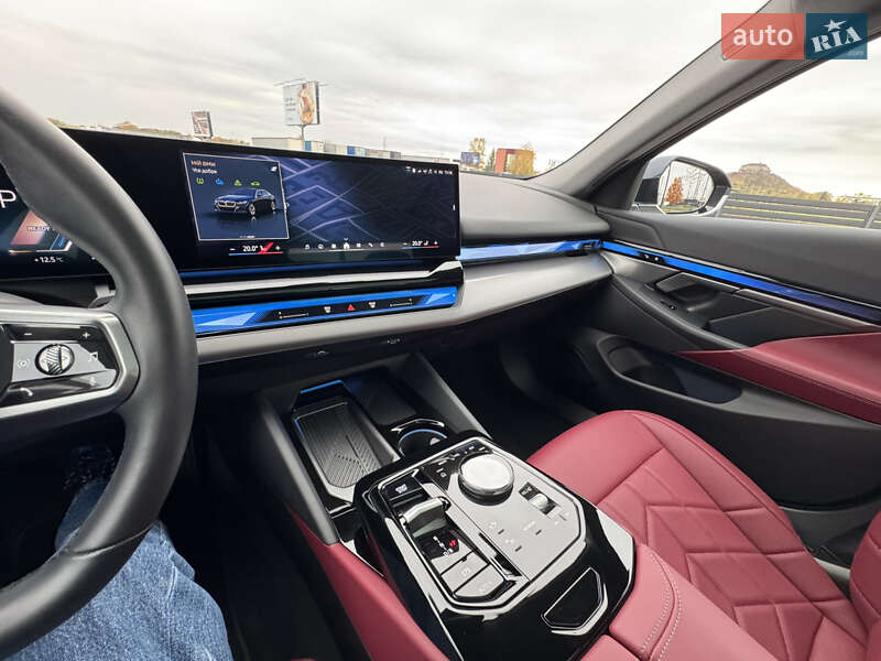 Седан BMW i5 2024 в Мукачевому