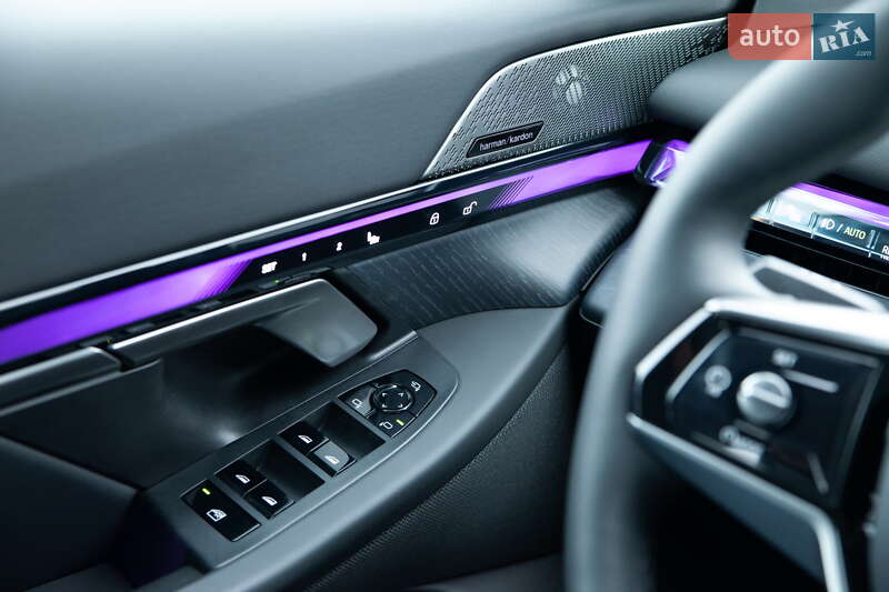 Седан BMW i5 2024 в Киеве