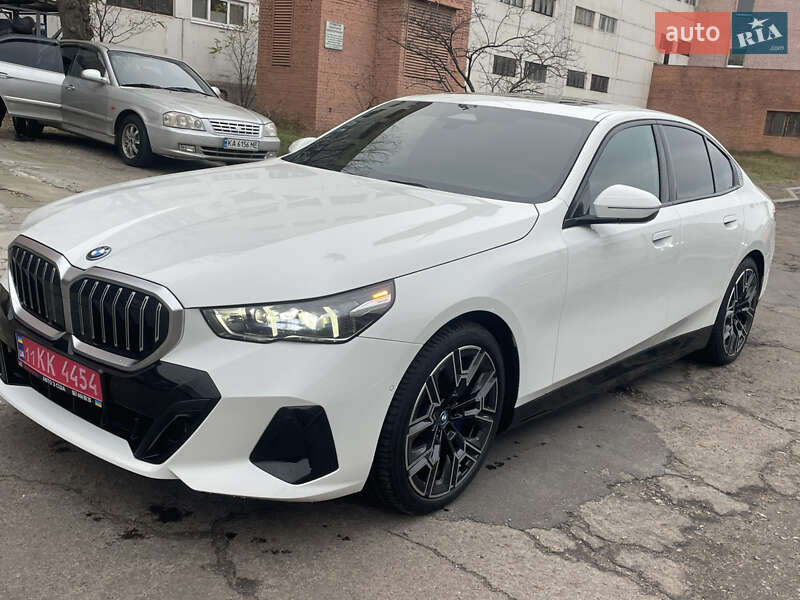 Седан BMW i5 2024 в Киеве фото 3 Седан BMW i5 2024 в Киеве