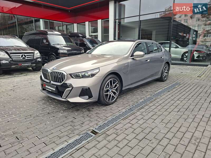 Седан BMW i5 2024 в Одесі