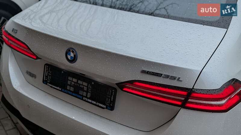 Седан BMW i5 2024 в Киеве фото 14 Седан BMW i5 2024 в Киеве