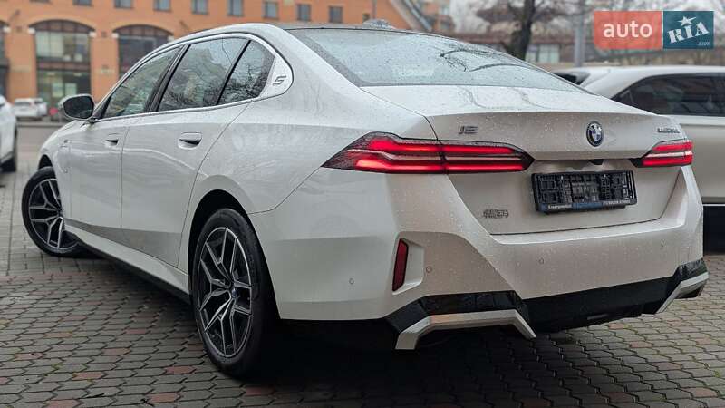 Седан BMW i5 2024 в Киеве фото 16 Седан BMW i5 2024 в Киеве