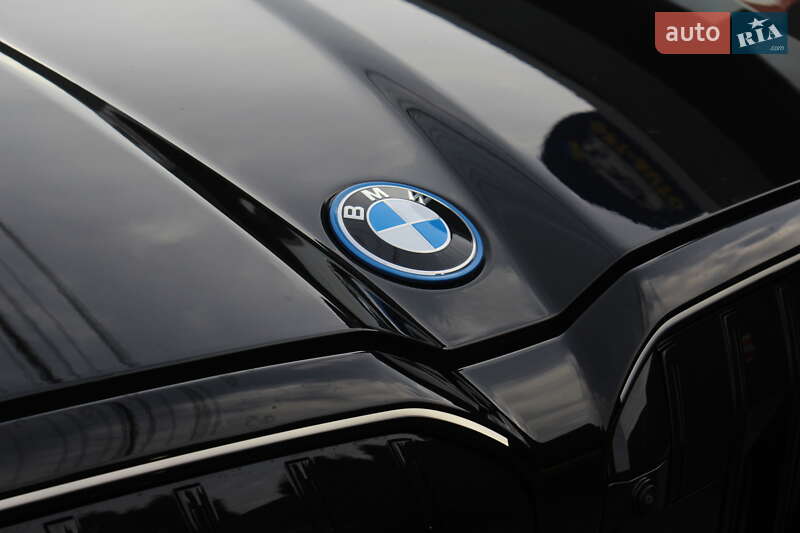 Седан BMW i5 2025 в Києві