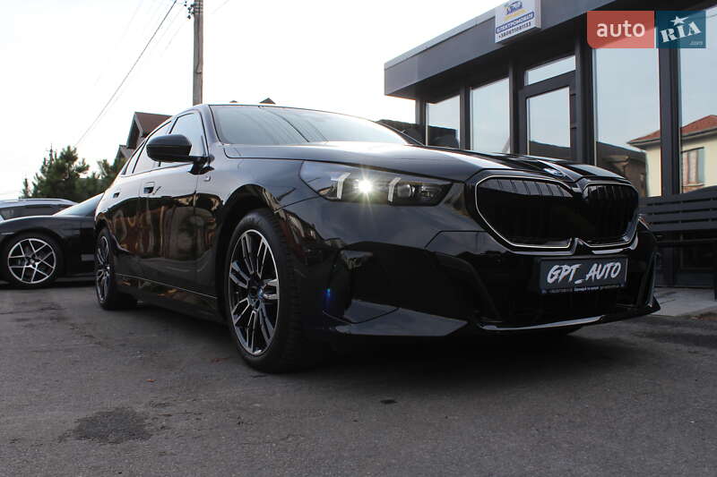 Седан BMW i5 2025 в Києві