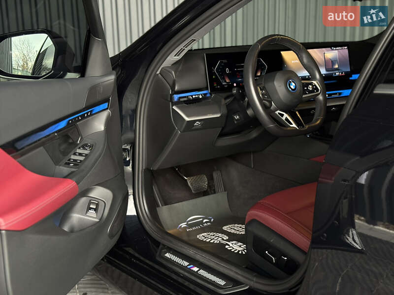 Седан BMW i5 2024 в Мукачево