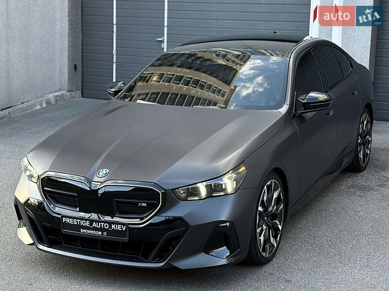 Седан BMW i5 2023 в Киеве