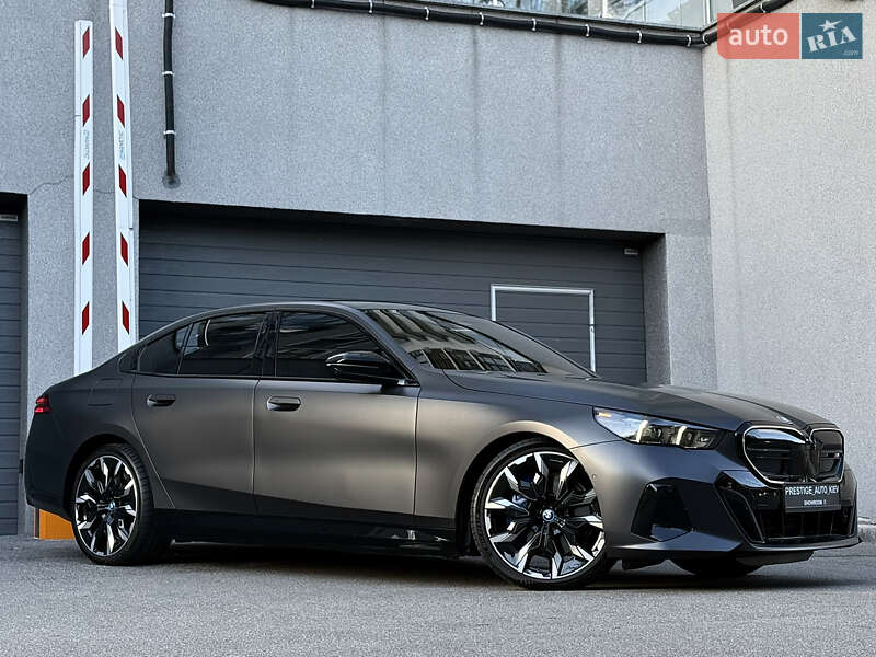 Седан BMW i5 2023 в Киеве