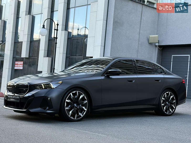 Седан BMW i5 2023 в Киеве