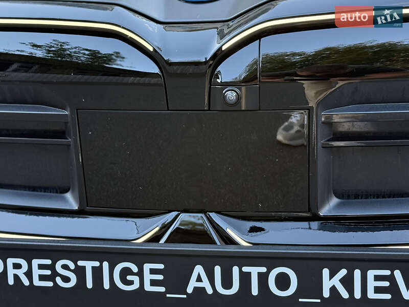 Седан BMW i5 2023 в Киеве