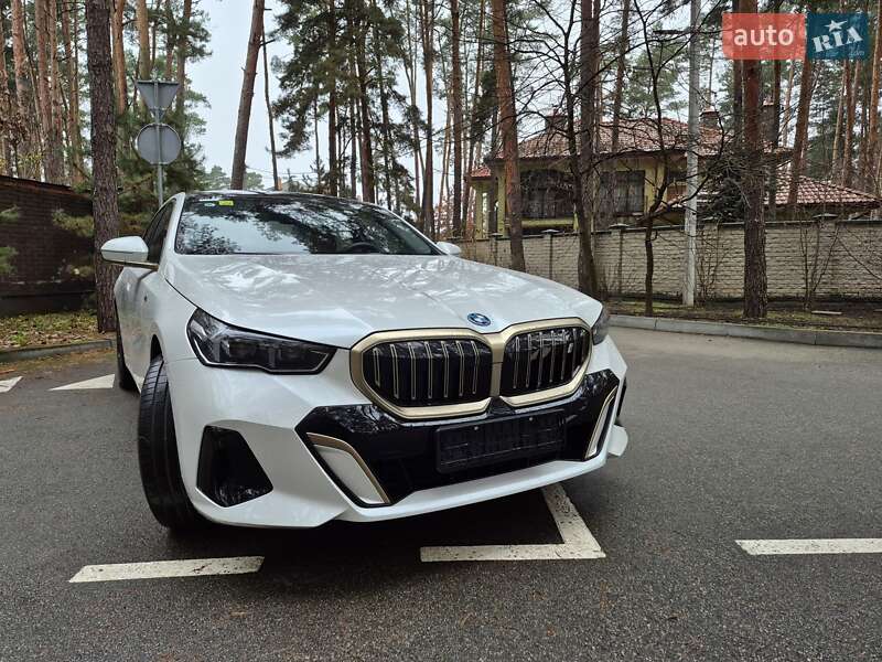 Седан BMW i5 2024 в Шевченково