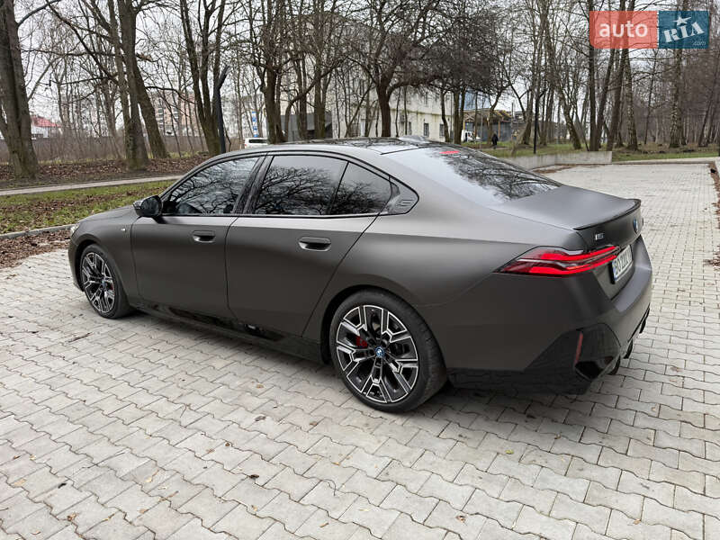 Седан BMW i5 2024 в Тернополі
