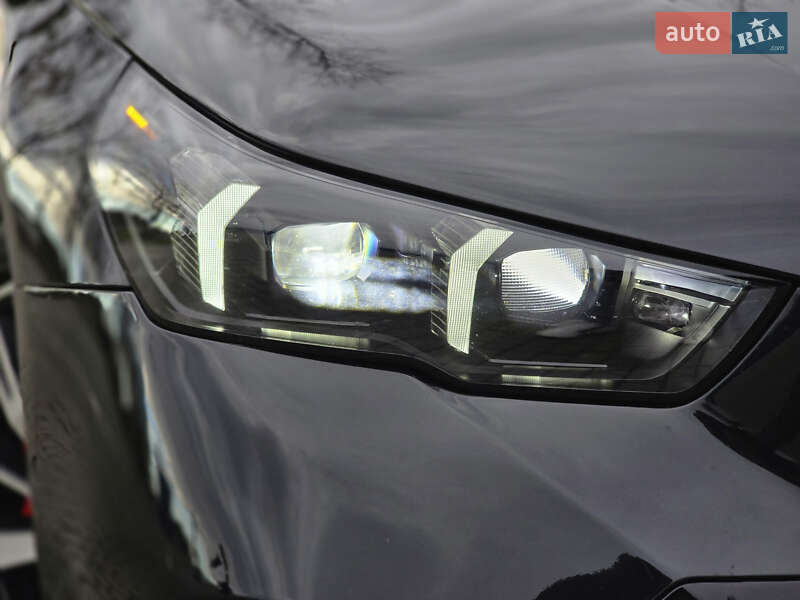 Седан BMW i5 2023 в Коломые