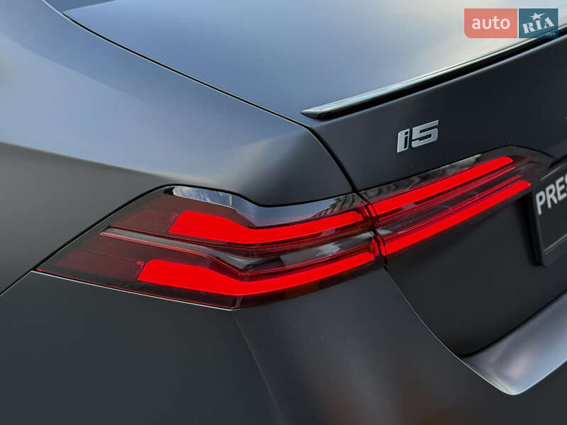 Седан BMW i5 2023 в Києві