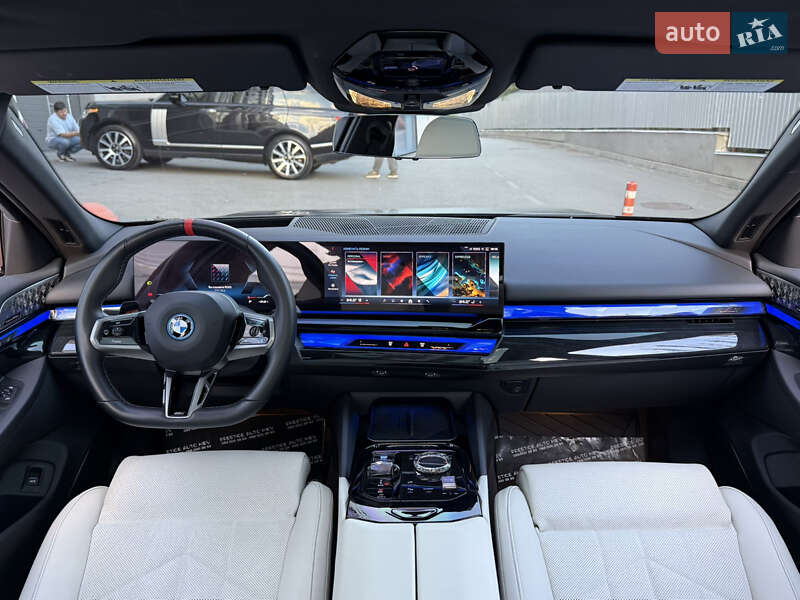 Седан BMW i5 2023 в Києві