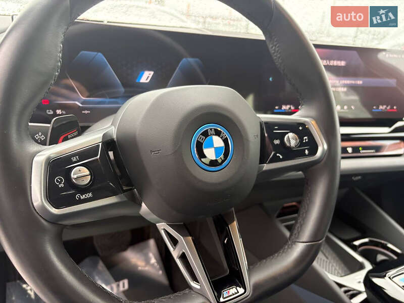 Седан BMW i5 2024 в Киеве