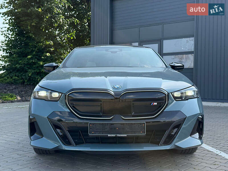 Седан BMW i5 2024 в Киеве