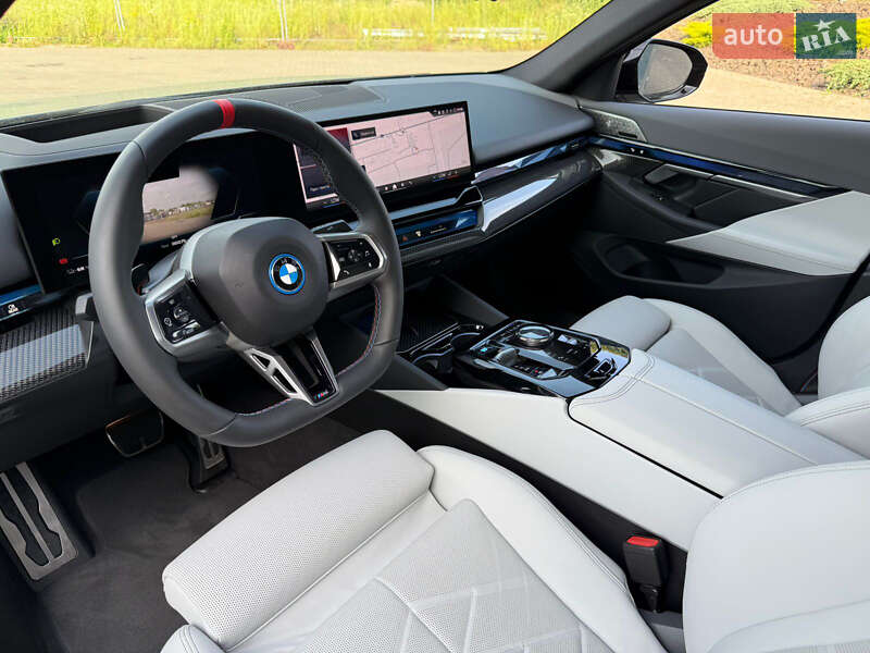Седан BMW i5 2024 в Киеве