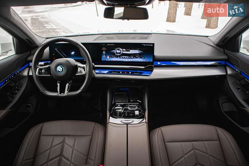 Седан BMW i5 2024 в Киеве