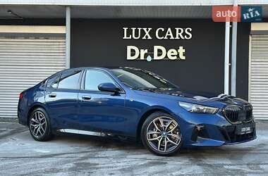 Седан BMW i5 2024 в Киеве