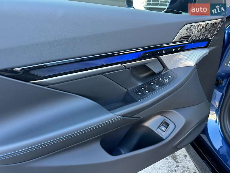 Седан BMW i5 2024 в Києві