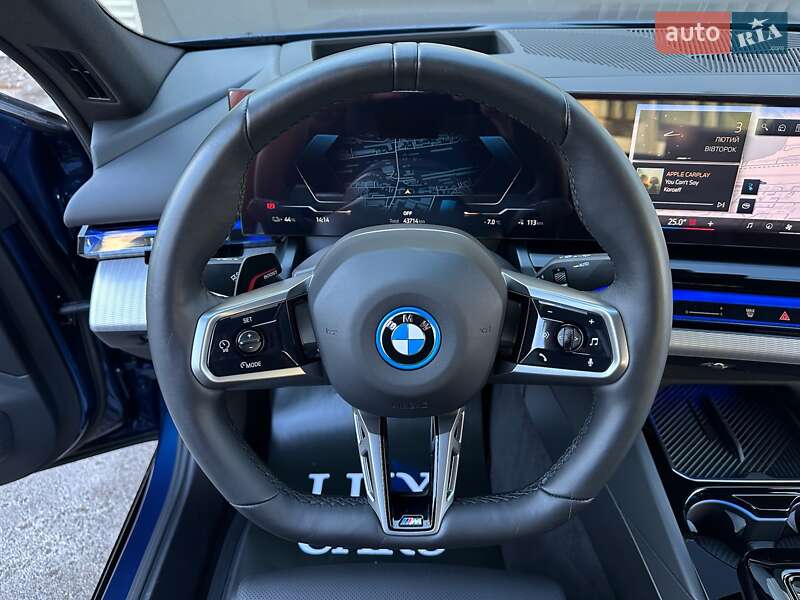Седан BMW i5 2024 в Києві