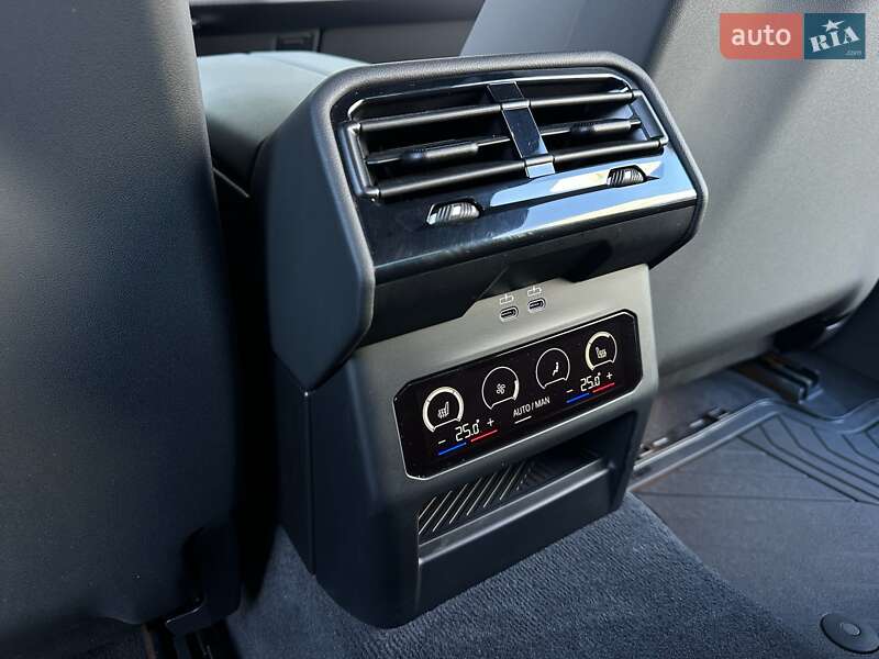 Седан BMW i5 2024 в Києві