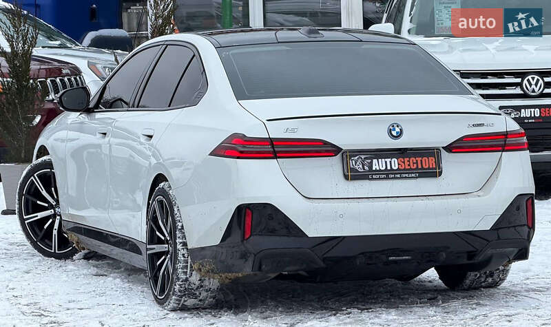 Седан BMW i5 2024 в Харькове