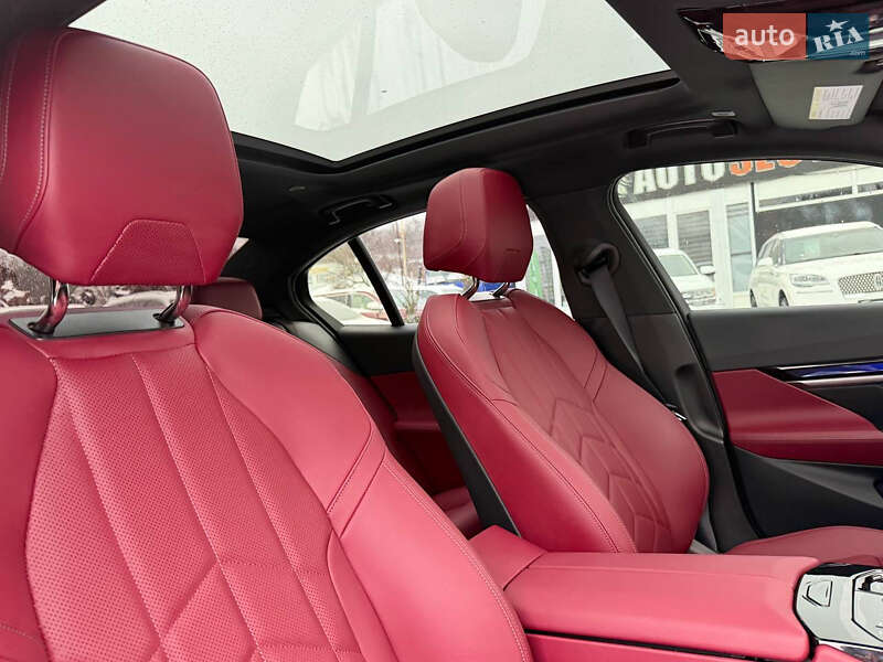 Седан BMW i5 2024 в Харькове