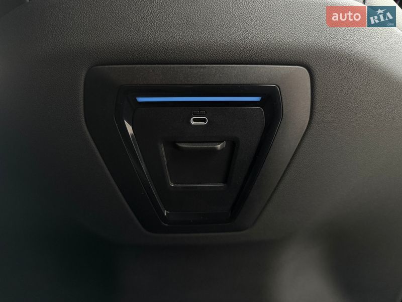 Седан BMW i5 2023 в Киеве