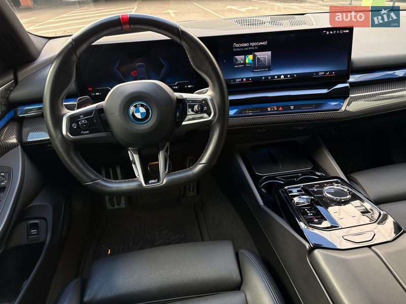 Седан BMW i5 2023 в Киеве