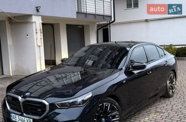 Седан BMW i5 2024 в Львове