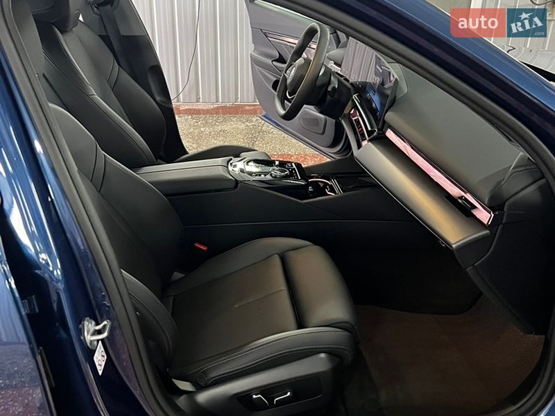Седан BMW i5 2024 в Рівному