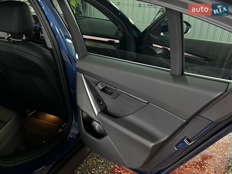 Седан BMW i5 2024 в Рівному
