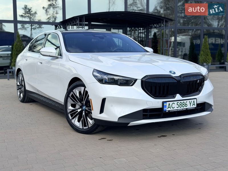 BMW i5 2023