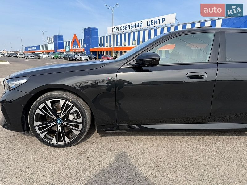 Седан BMW i5 2024 в Луцке