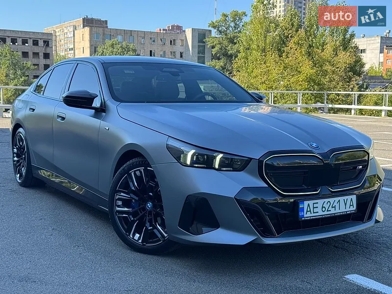 BMW i5 2024