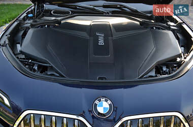 Седан BMW i7 2024 в 