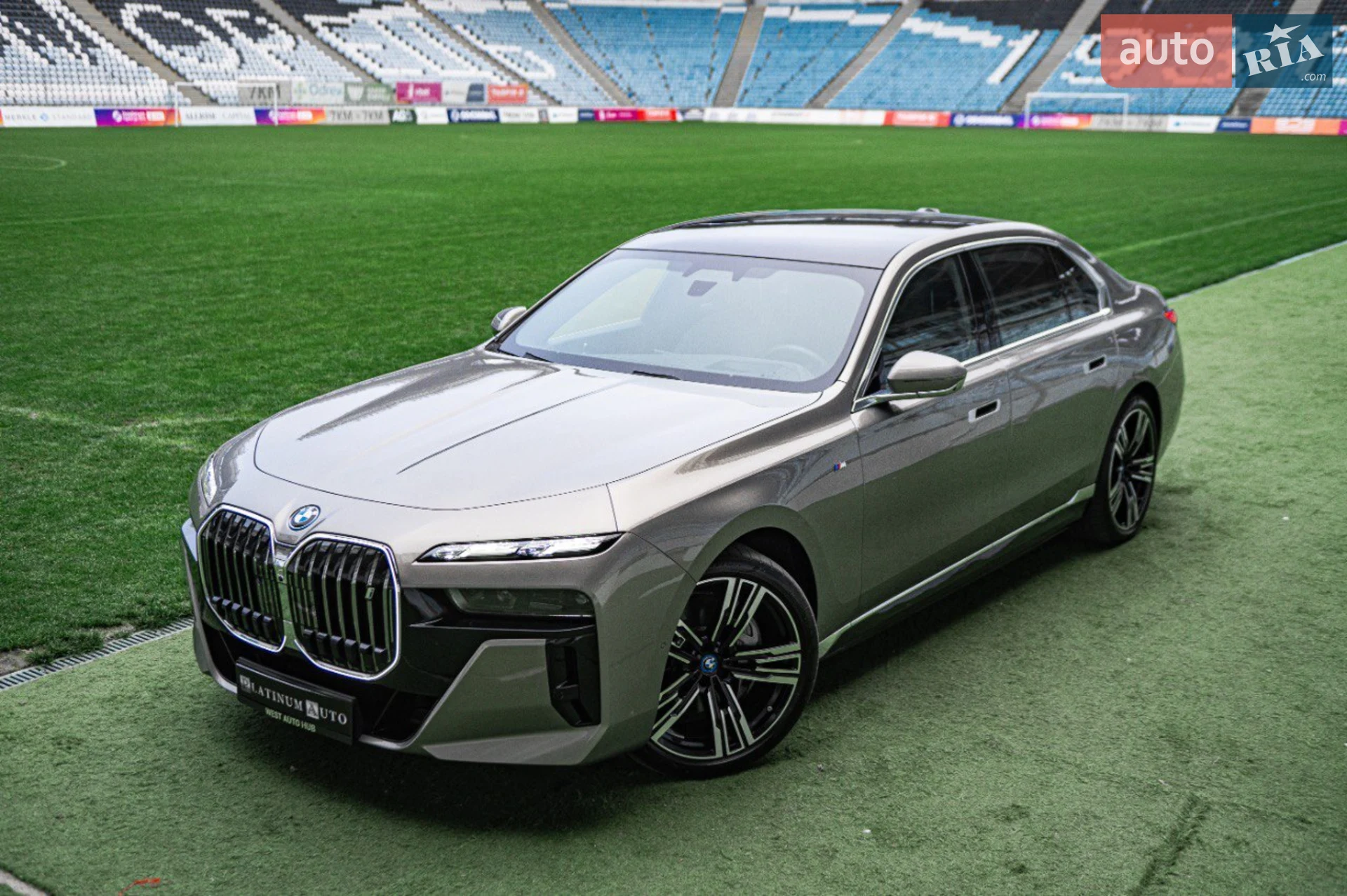 2023 BMW i7 - мініатюра 4