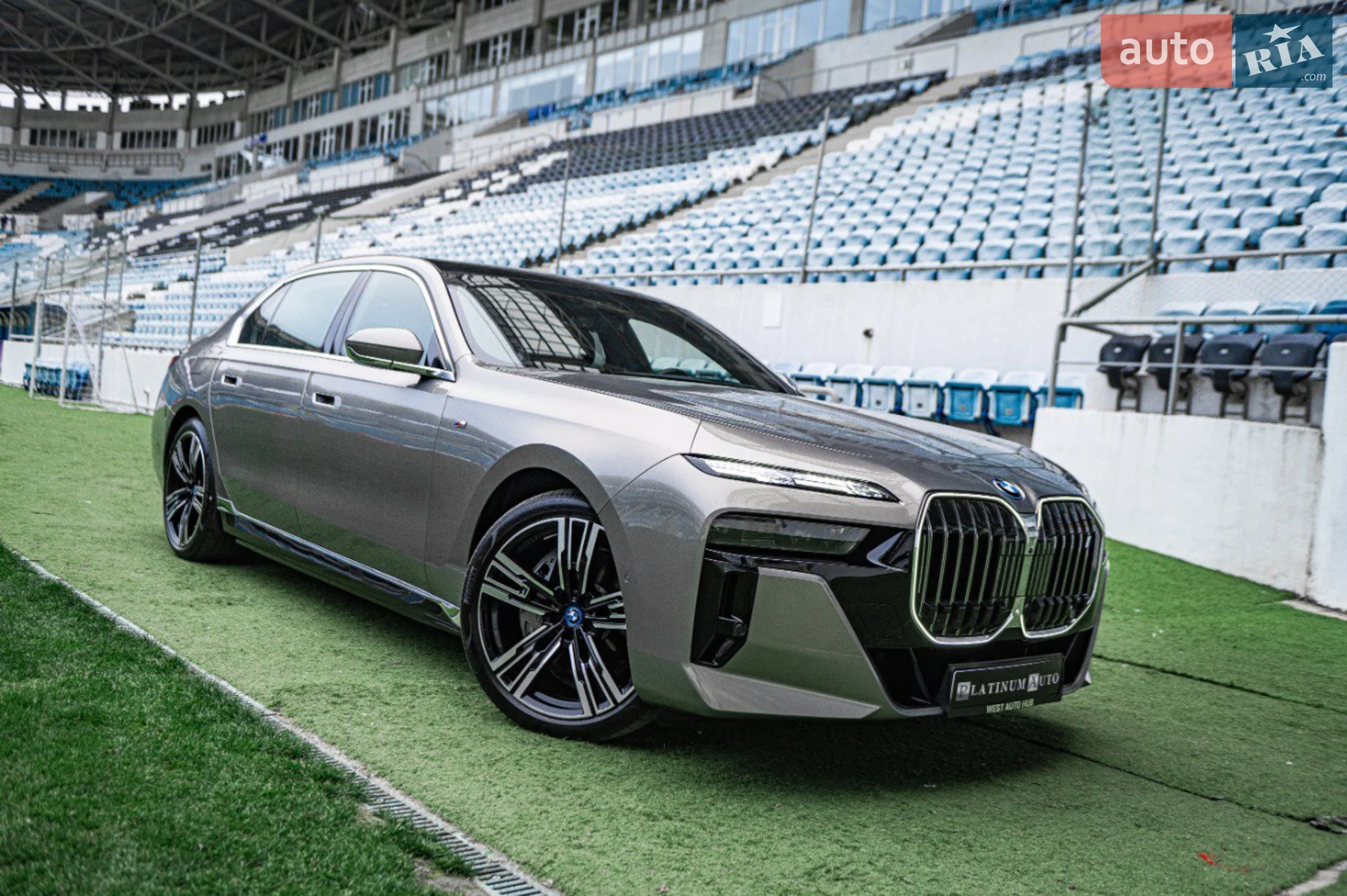 2023 BMW i7 - мініатюра 7