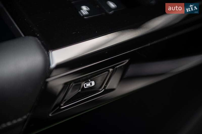 Седан BMW i7 2023 в Одессе