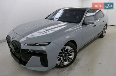 Седан BMW i7 2023 в Хмельницком