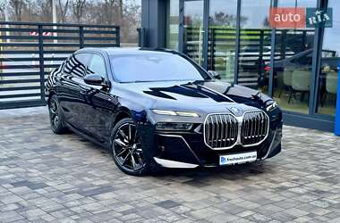 Седан BMW i7 2023 в Рівному