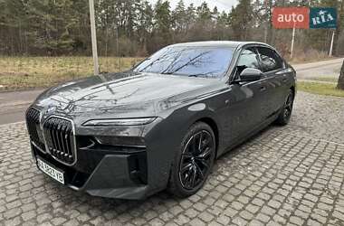 Седан BMW i7 2022 в Києві