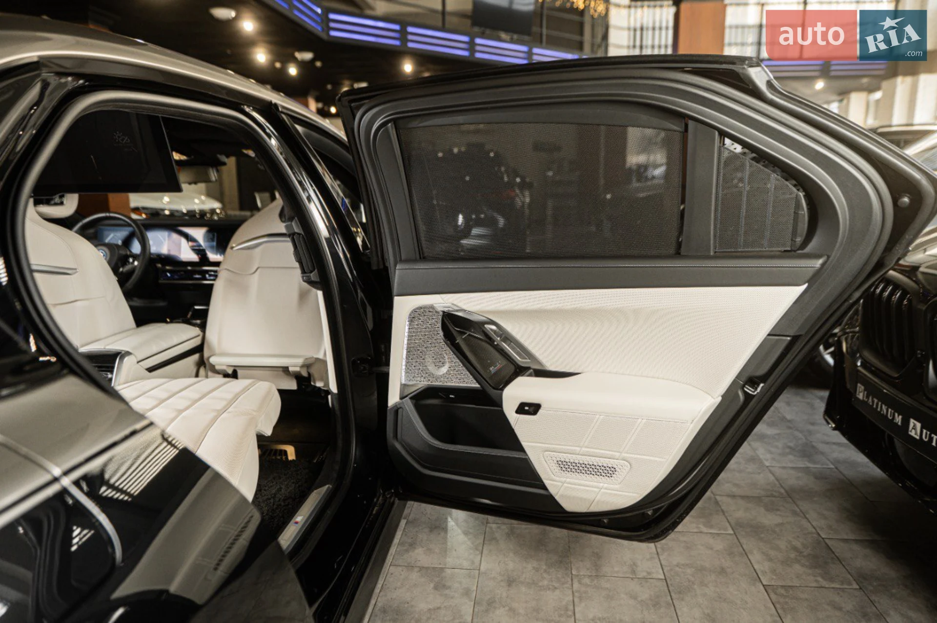 2023 BMW i7 - мініатюра 53