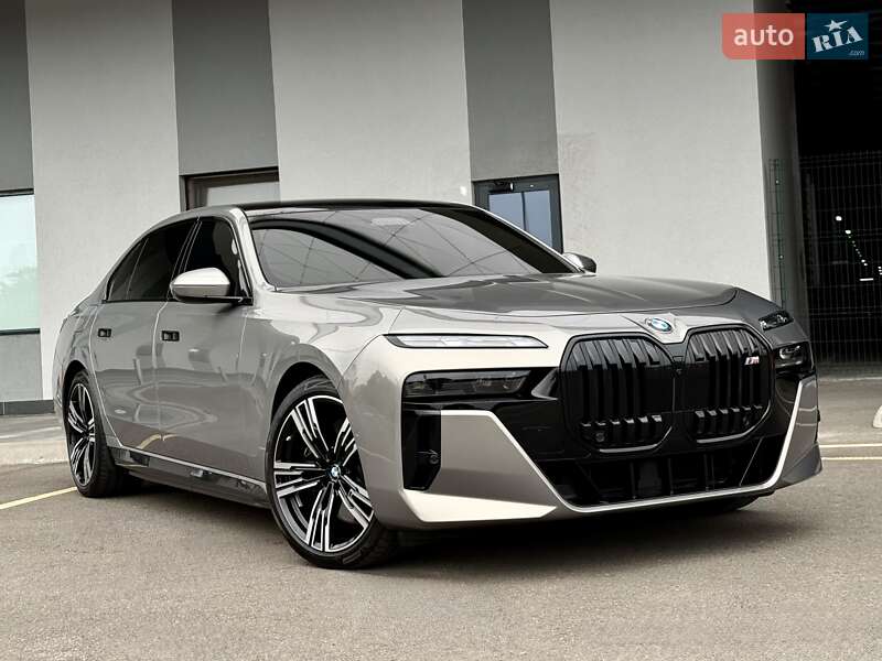 BMW i7 2023