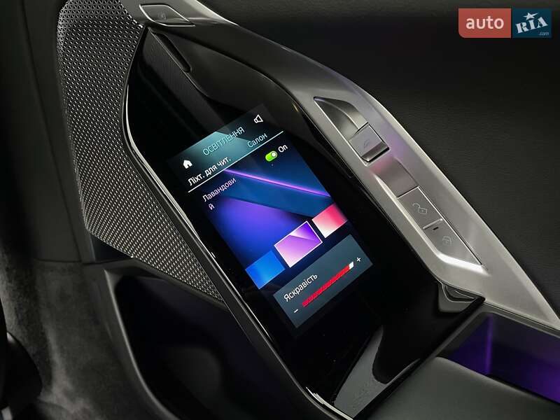 Седан BMW i7 2023 в Киеве