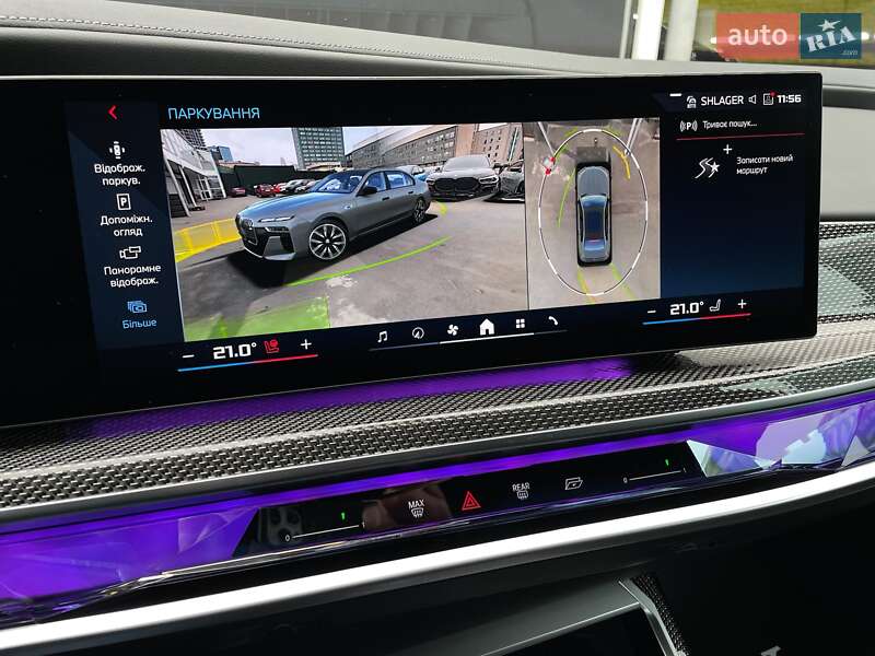 Седан BMW i7 2023 в Киеве