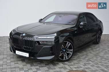 Седан BMW i7 2022 в Києві